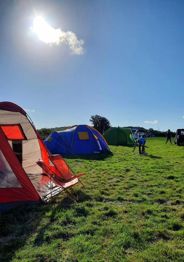Summit Camping Kit Hill Cornwall Panoramic Views Grass Pitch From 15Pn Or Bella Bell Tent 75Pn Callington Eksteriør bilde