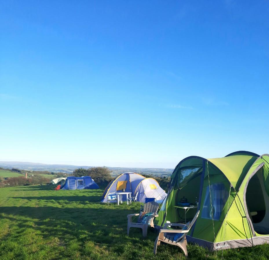 Summit Camping Kit Hill Cornwall Panoramic Views Grass Pitch From 15Pn Or Bella Bell Tent 75Pn Callington Eksteriør bilde