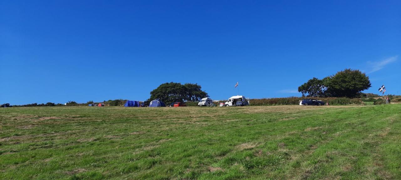 Summit Camping Kit Hill Cornwall Panoramic Views Grass Pitch From 15Pn Or Bella Bell Tent 75Pn Callington Eksteriør bilde