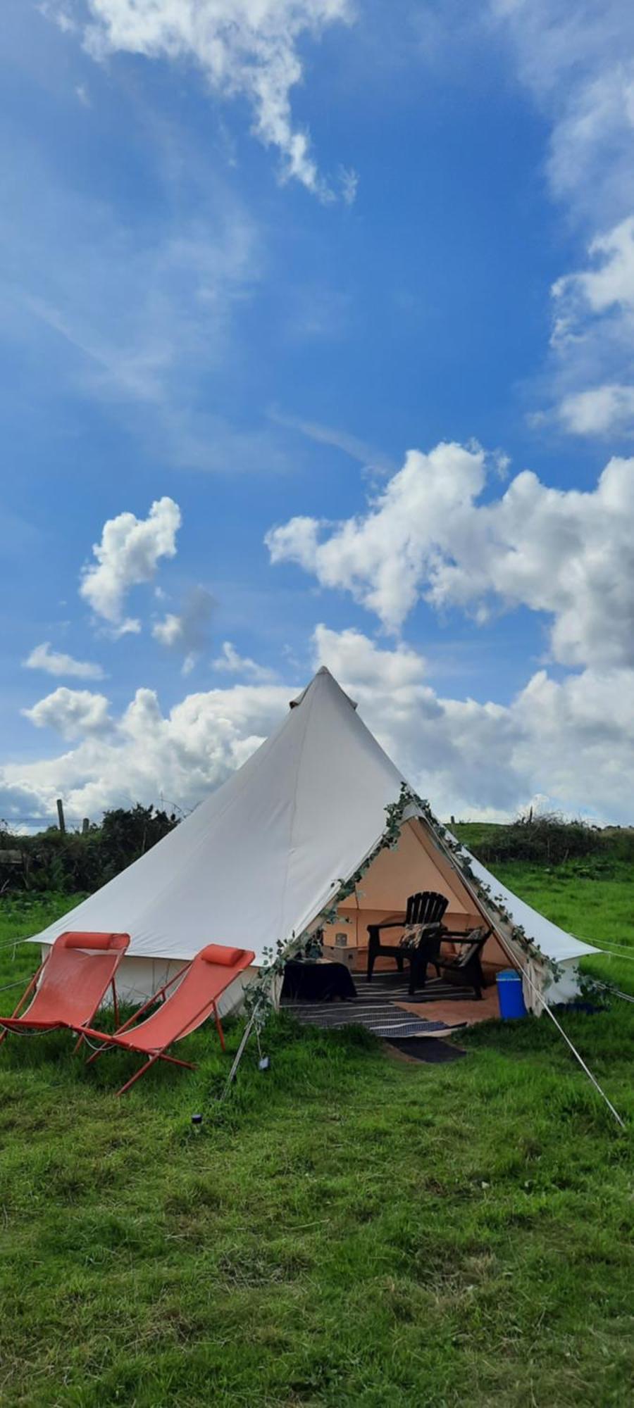 Summit Camping Kit Hill Cornwall Panoramic Views Grass Pitch From 15Pn Or Bella Bell Tent 75Pn Callington Eksteriør bilde