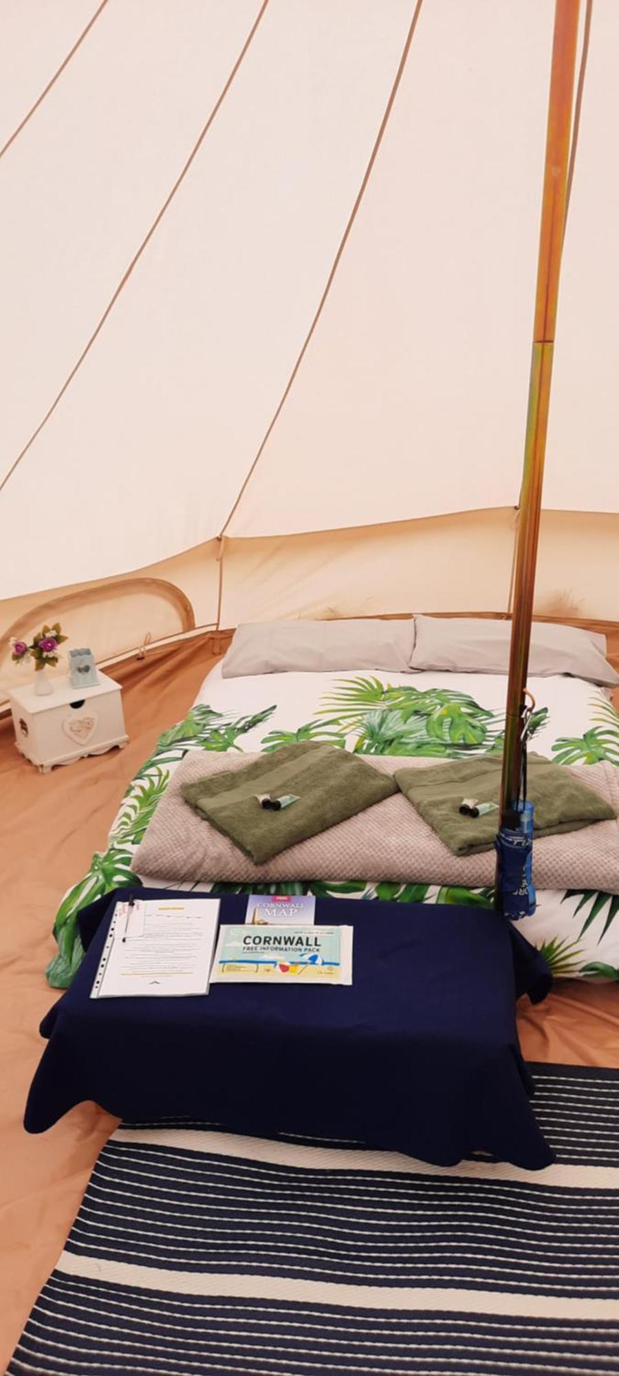Summit Camping Kit Hill Cornwall Panoramic Views Grass Pitch From 15Pn Or Bella Bell Tent 75Pn Callington Eksteriør bilde