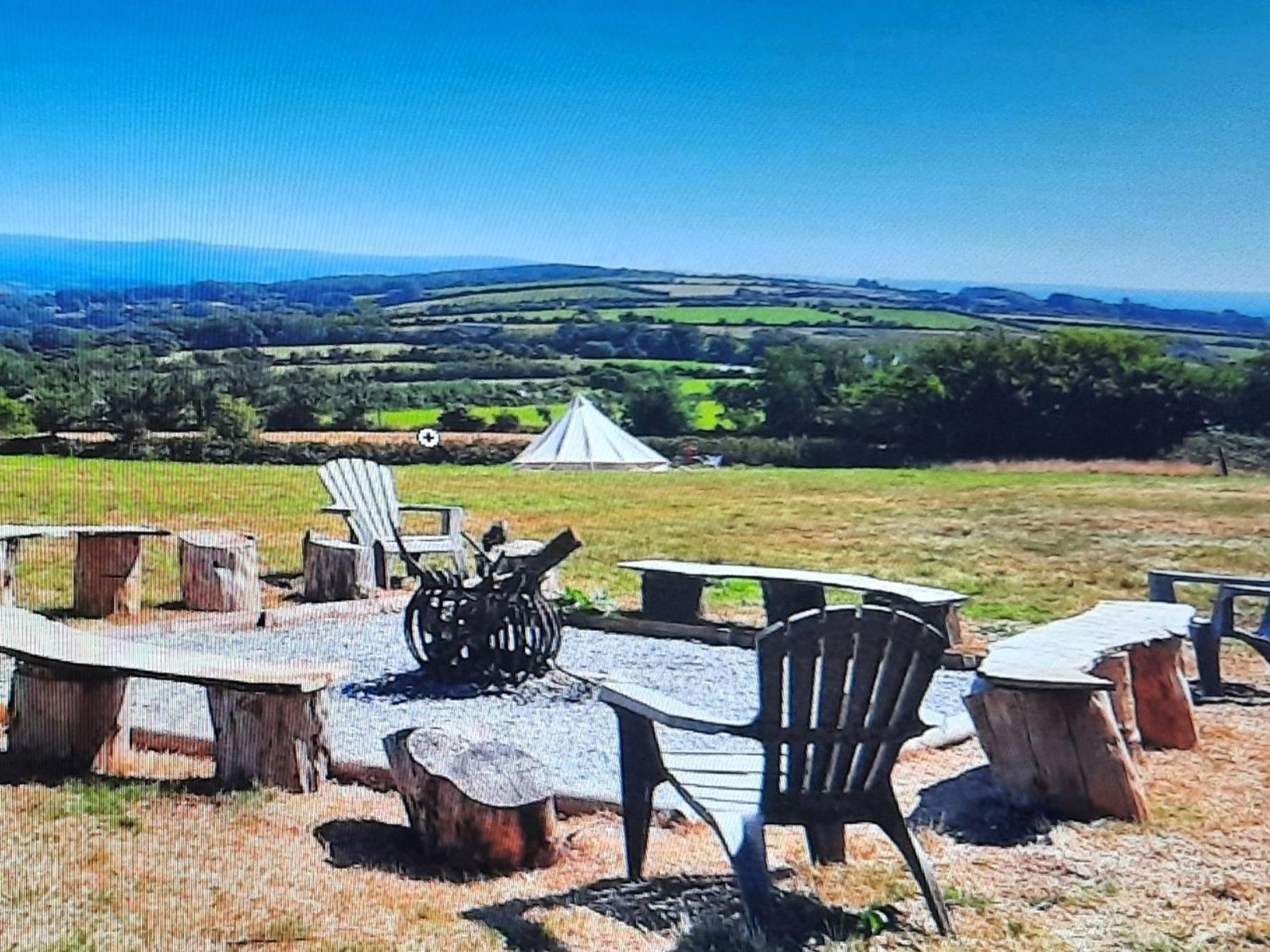 Summit Camping Kit Hill Cornwall Panoramic Views Grass Pitch From 15Pn Or Bella Bell Tent 75Pn Callington Eksteriør bilde